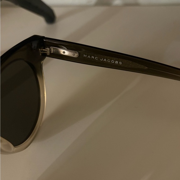 Marc Jacobs Gradient Black/Gray Sunglasses